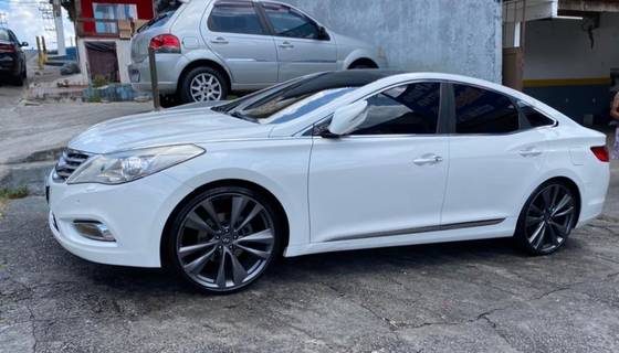 HYUNDAI AZERA 3.0 MPFI GLS V6 24V GASOLINA 4P AUTOMÁTICO HYUNDAI AZERA 3.0 MPFI GLS V6 24V GASOLINA 4P AUTOMÁTICO